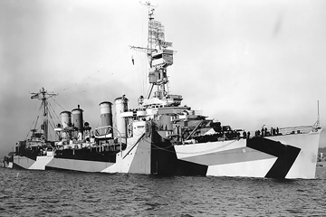 軽巡洋艦トレントン (1944年8月11日:サン・フランシスコ湾)